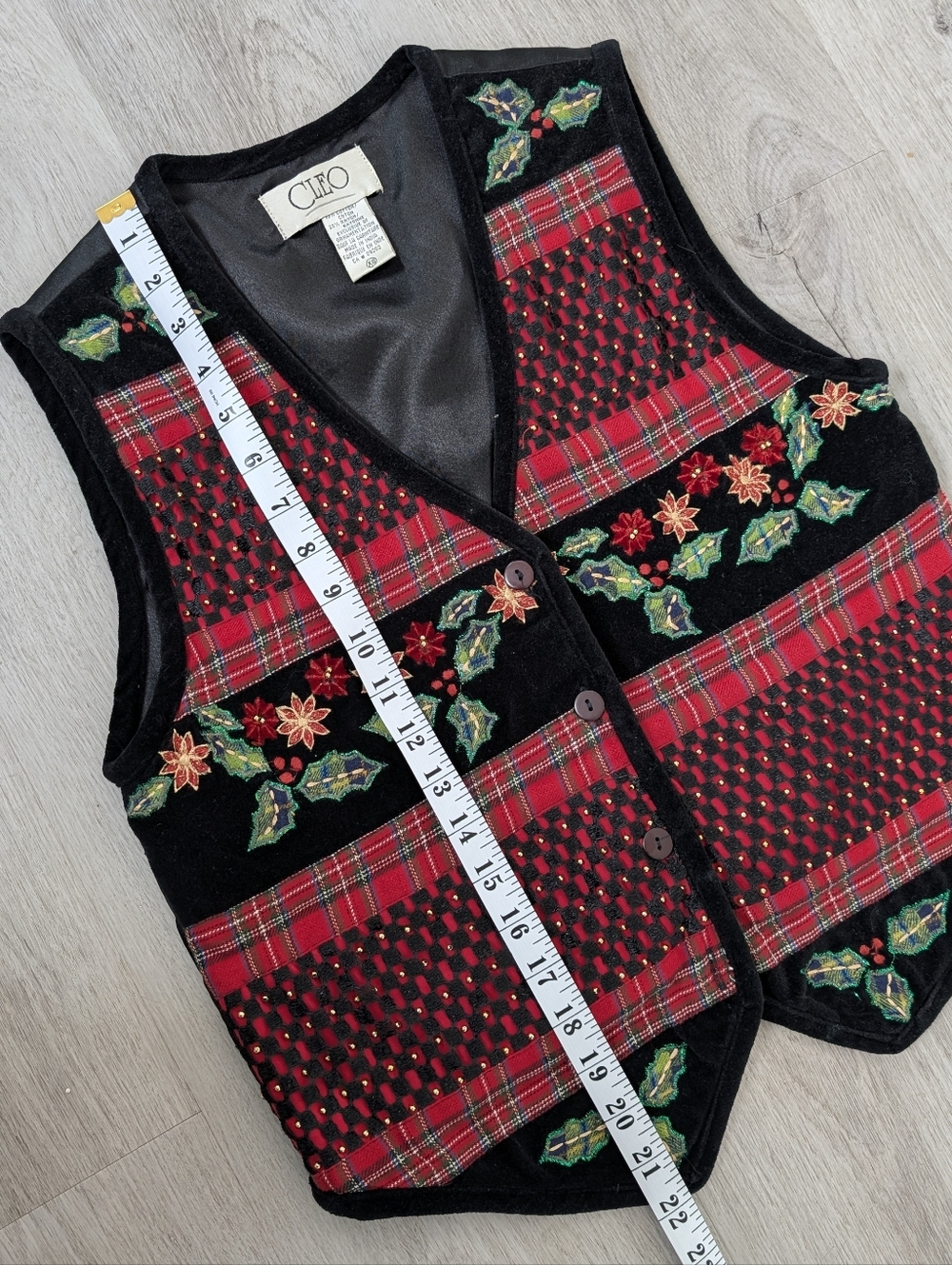 Vintage CLEO Festive Red & Black Plaid Embroidered Christmas Holiday Vest Sz XS - Picture 9 of 11